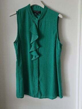 Banana Republic Emerald Green Sleeveless Ruffle Button-Front Blouse